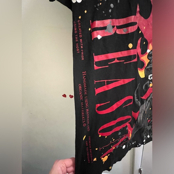 Like New Reason Graphic Tee, Size Medium - Picture 5 of 5